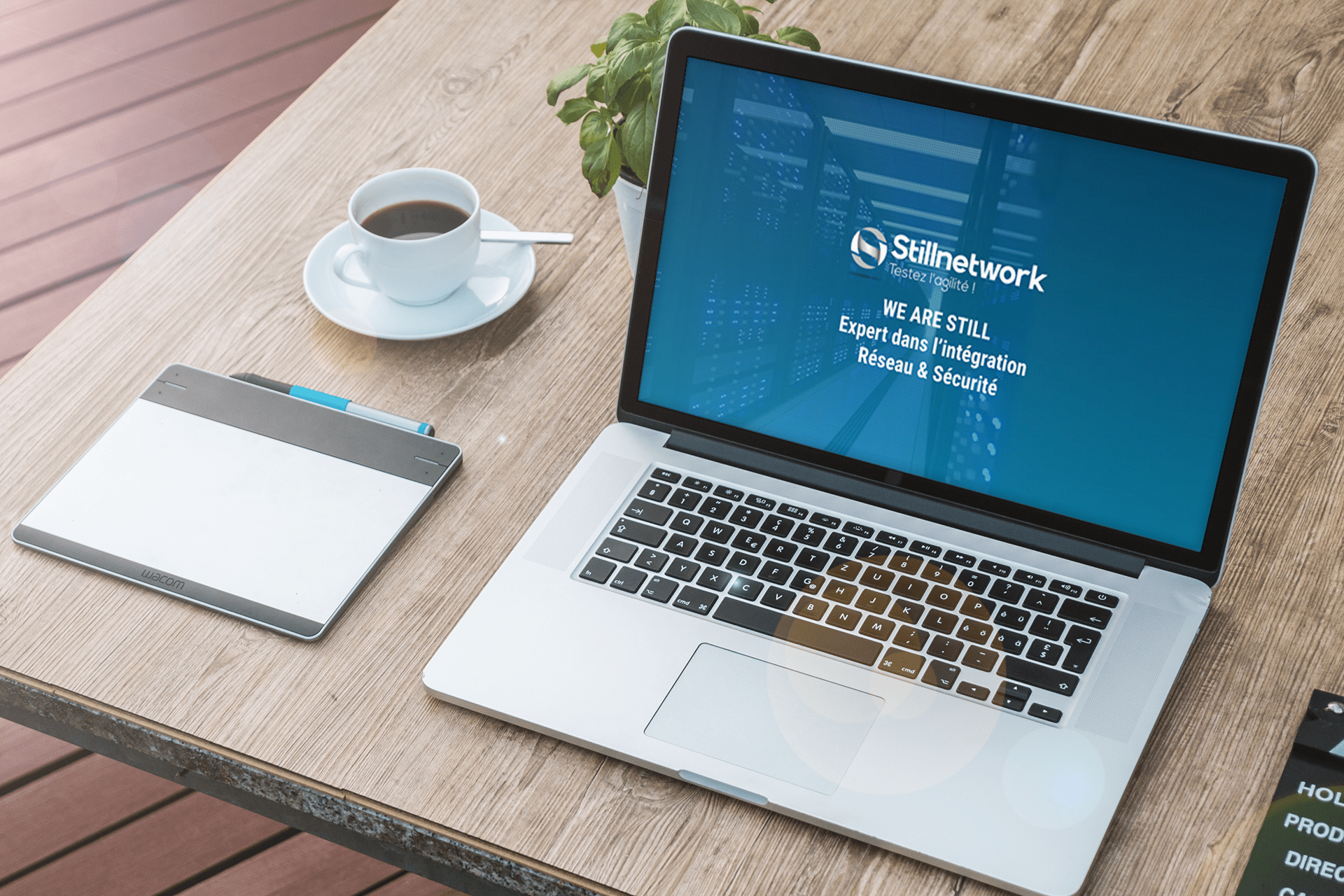 Production de contenus vidéo courts type snack content pour valoriser l’entreprise et ses offres sur LinkedIn.